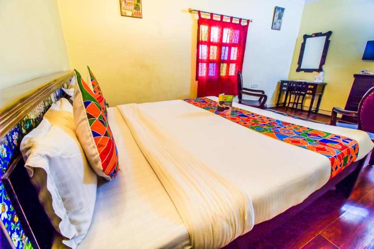 Hotel Utsav Niwas Джайпур Екстериор снимка