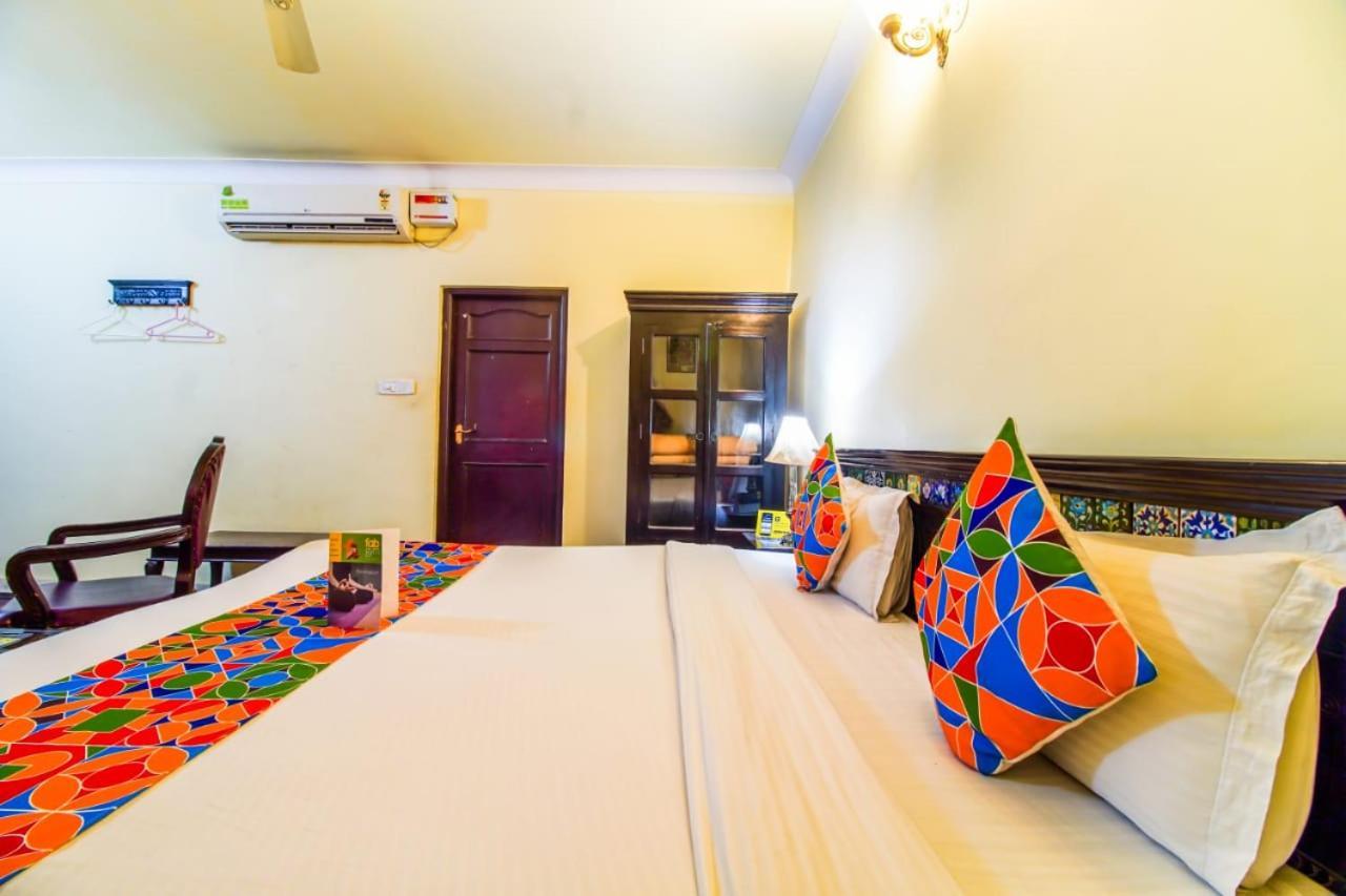 Hotel Utsav Niwas Джайпур Екстериор снимка